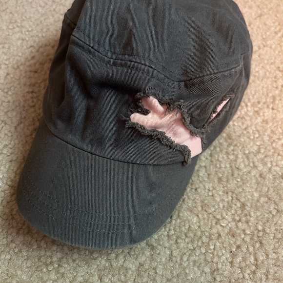 Puma Gray and Pink Women's Hat - Picture 1 of 2